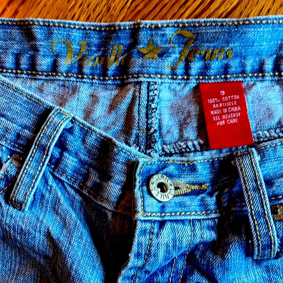 Vanilla Star Jeans Shorts - Picture 3 of 7